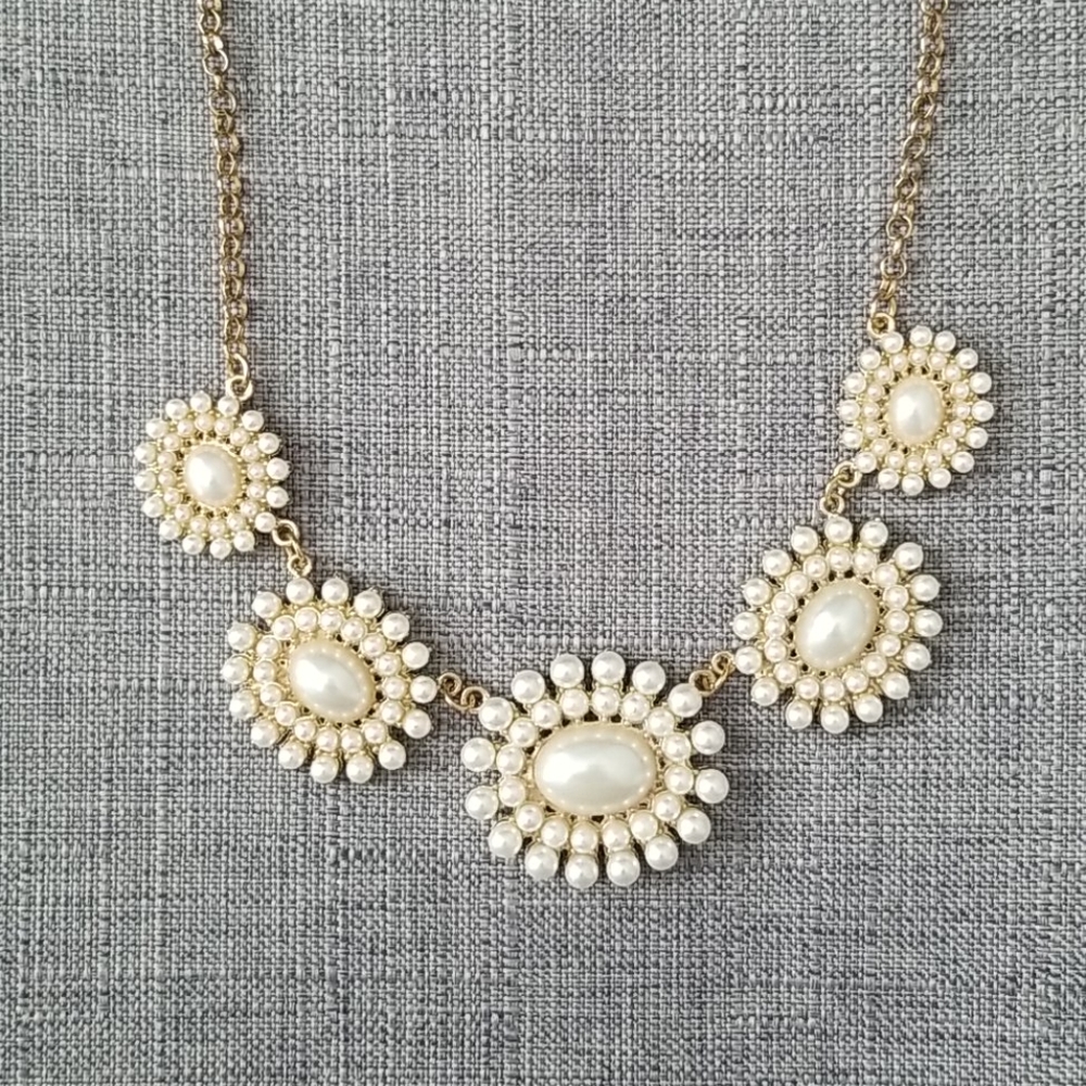 Pearl statement necklace